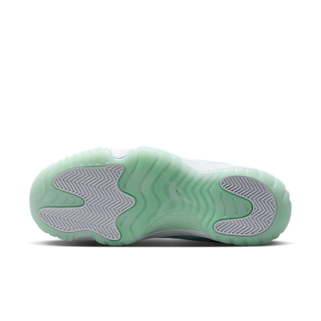 Air Jordan 11 Retro Low Igloo - Image 4