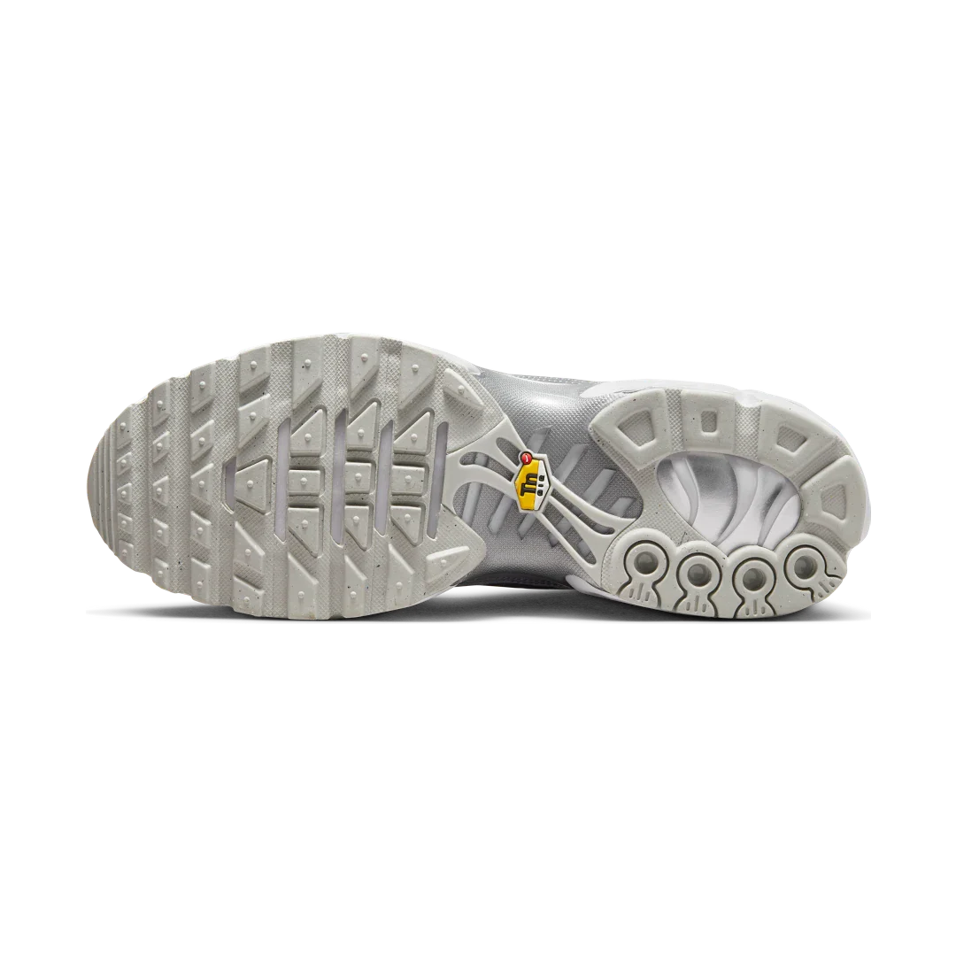 Nike Air Max Plus Metallic Silver - Image 4