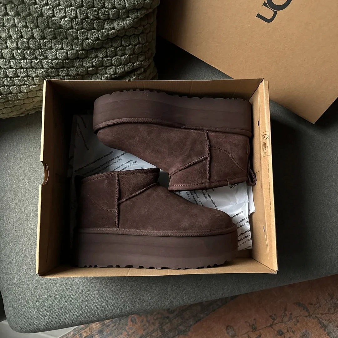 UGG Classic Ultra Mini Platform Boot Burnt Cedar - Image 2